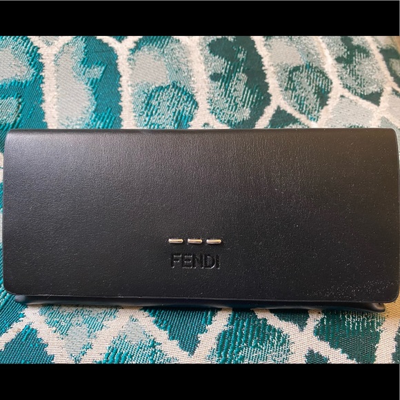 Brand new, never worn, fendi sunglasses.